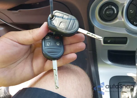 2019 Ford Fiesta Se z USA, uszkodzony, nr VIN 3FADP4EJ6KM140680